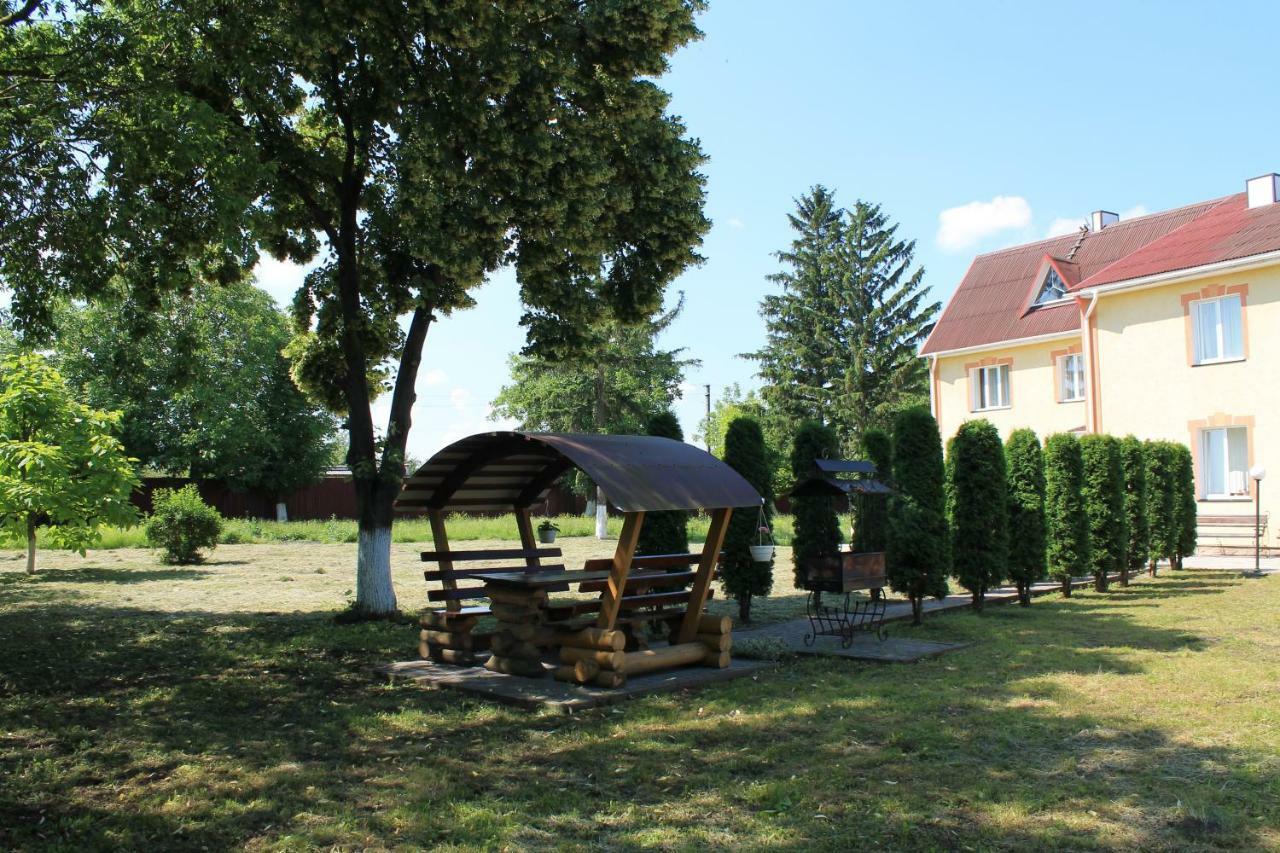 Kremin Hotel Kremenetsʼ Exterior foto