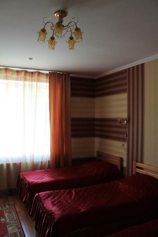 Kremin Hotel Kremenetsʼ Exterior foto